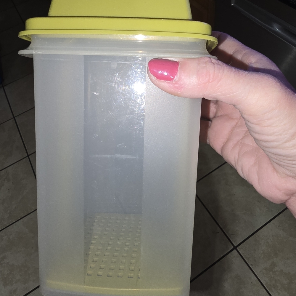 Tupperware Piccadilly Pickle Keeper
